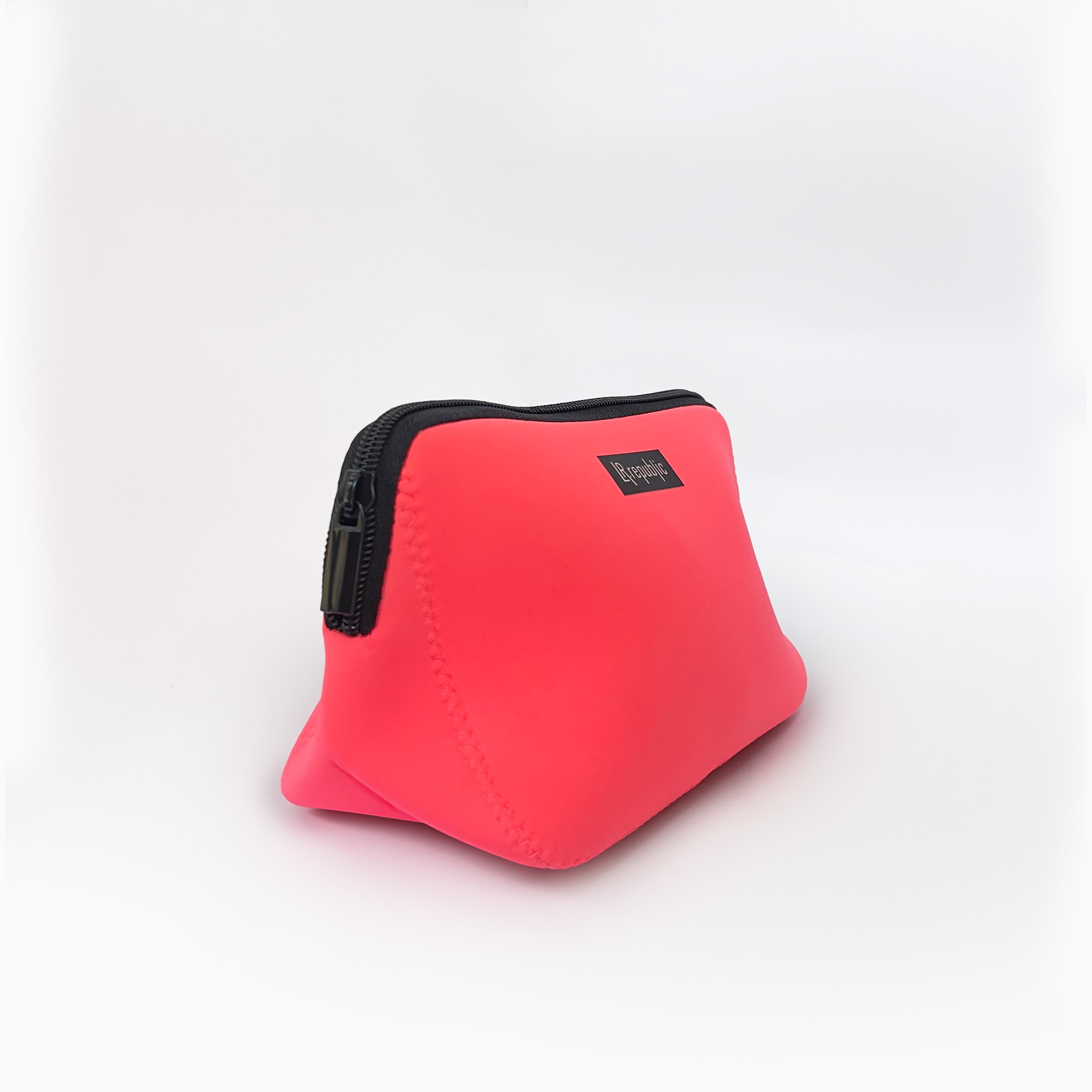 Essential Neoprene Pouch