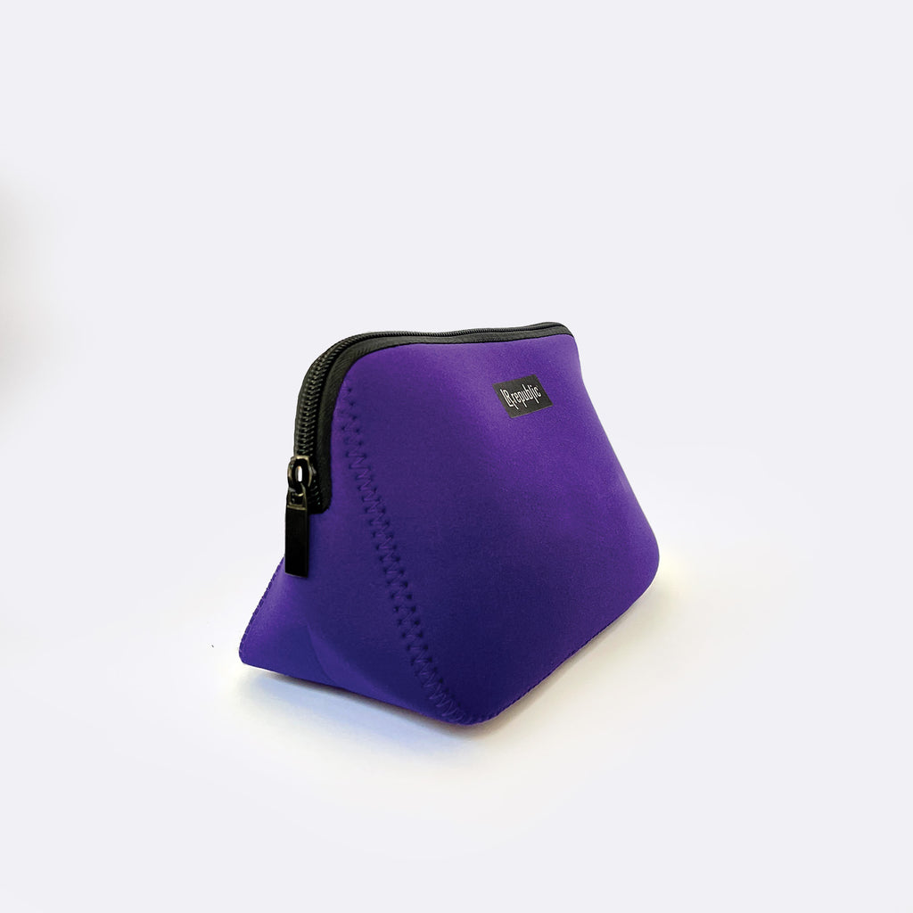 Essential Neoprene Pouch